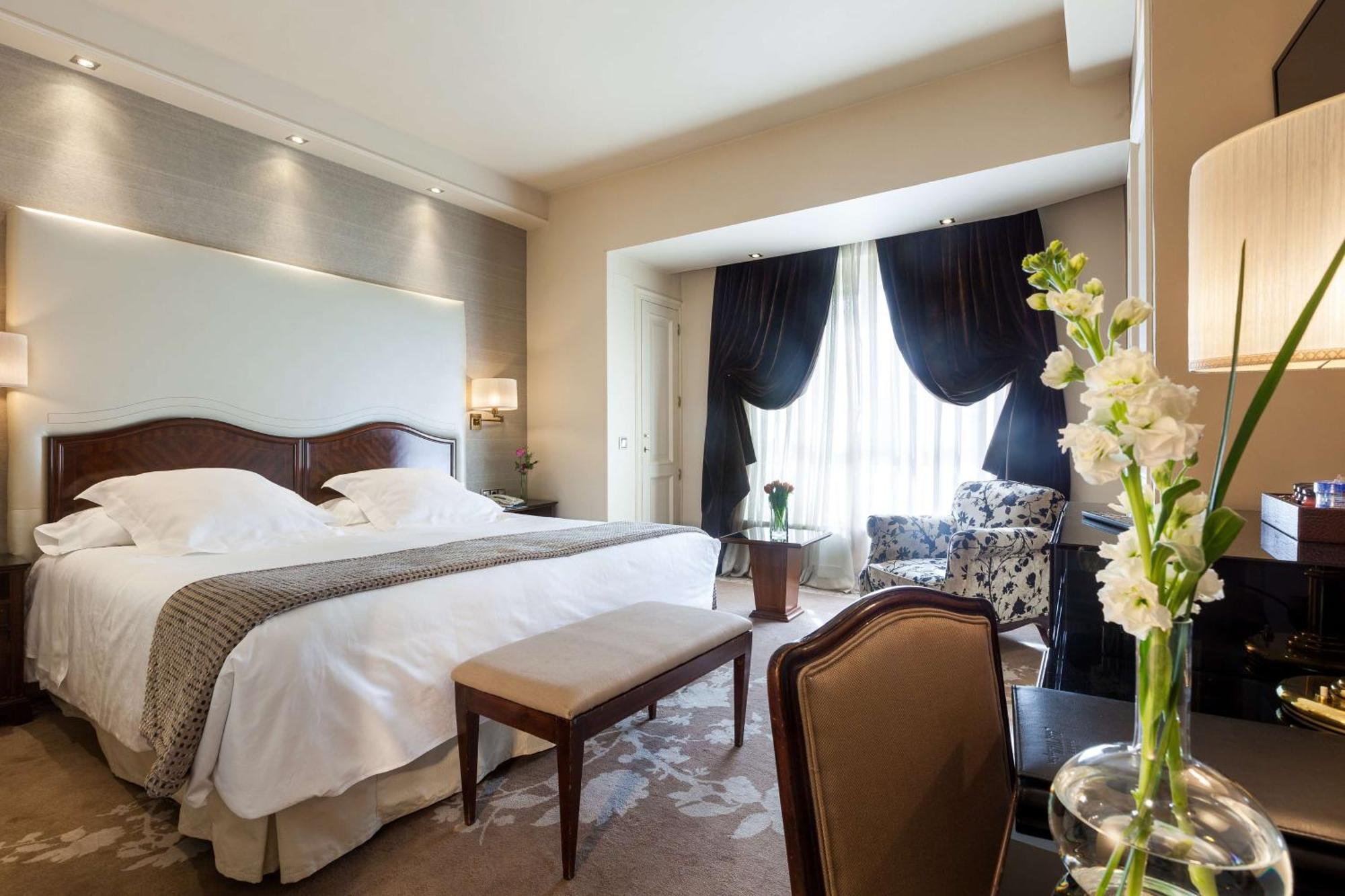 Quarto Superior com Cama de Casal ou 2 de Solteiro - The Wellington Club